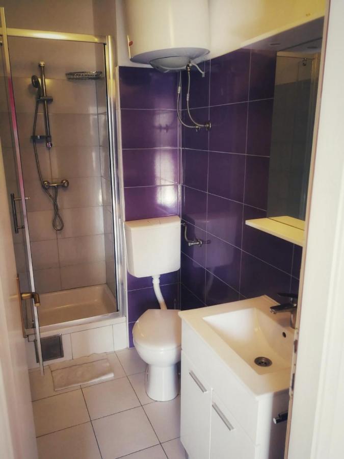 Apartmani Leon Biograd Na Moru Exterior photo