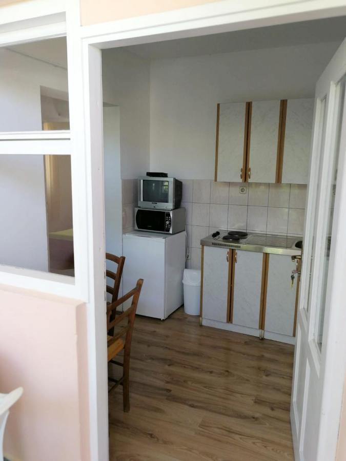 Apartmani Leon Biograd Na Moru Exterior photo
