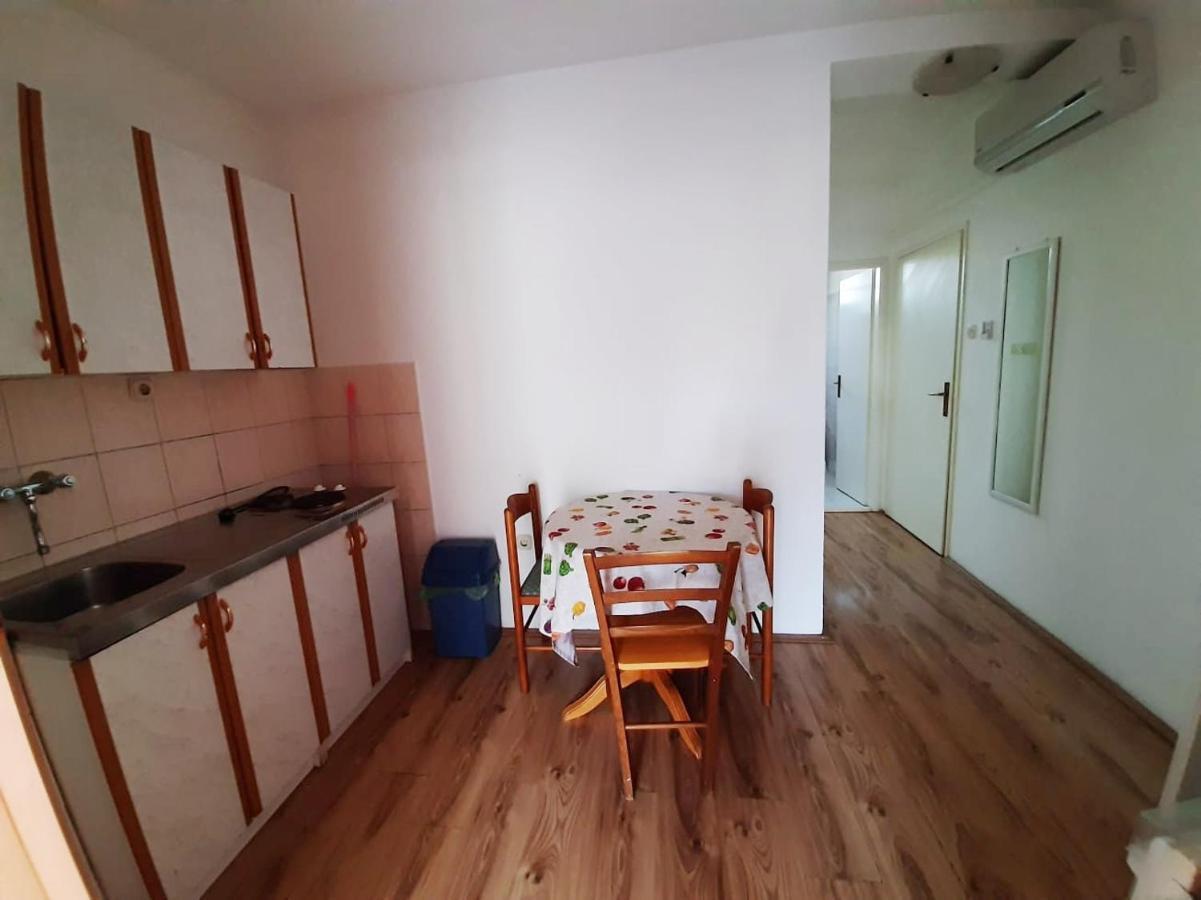 Apartmani Leon Biograd Na Moru Exterior photo