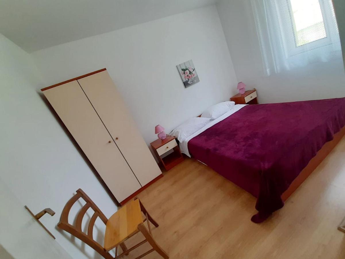 Apartmani Leon Biograd Na Moru Exterior photo