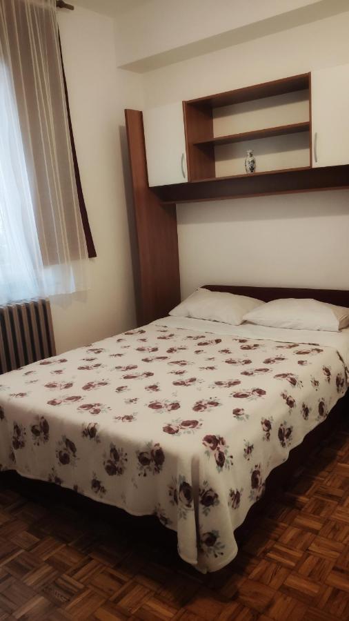 Apartmani Leon Biograd Na Moru Exterior photo