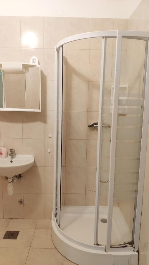 Apartmani Leon Biograd Na Moru Exterior photo