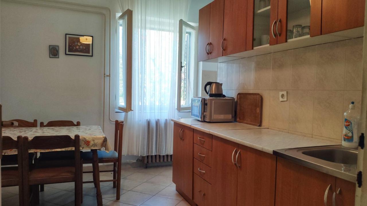 Apartmani Leon Biograd Na Moru Exterior photo