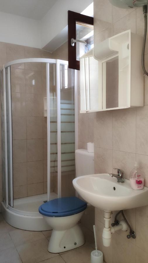 Apartmani Leon Biograd Na Moru Exterior photo