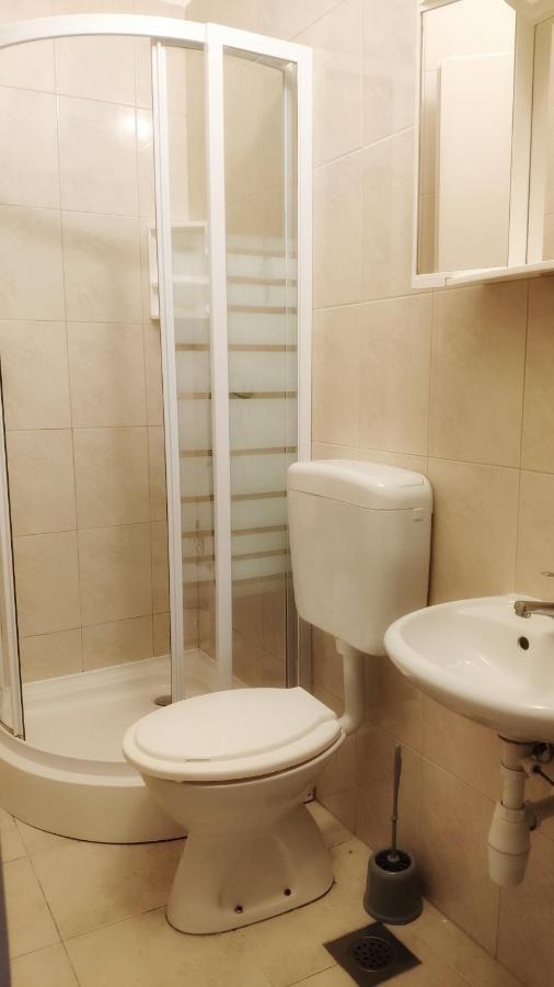 Apartmani Leon Biograd Na Moru Exterior photo