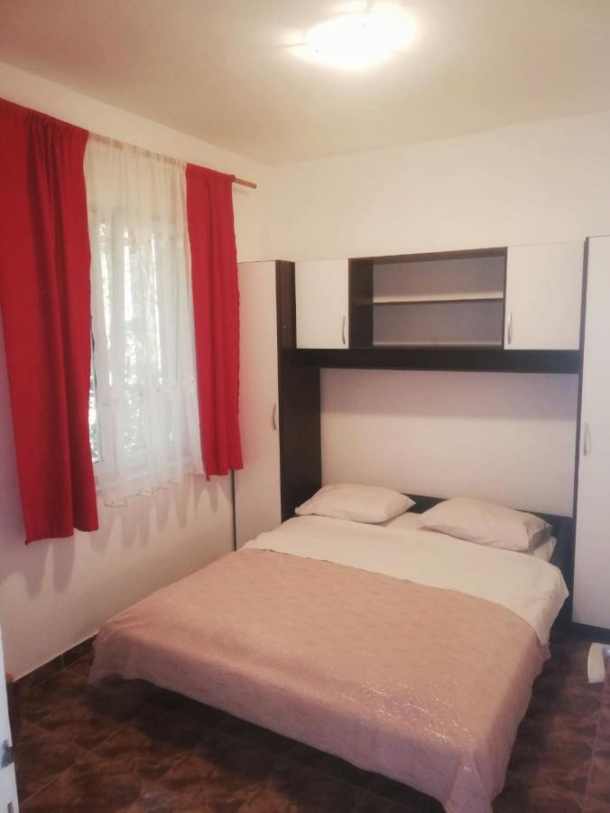 Apartmani Leon Biograd Na Moru Exterior photo