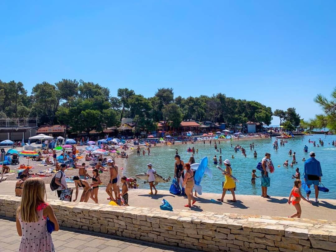 Apartmani Leon Biograd Na Moru Exterior photo
