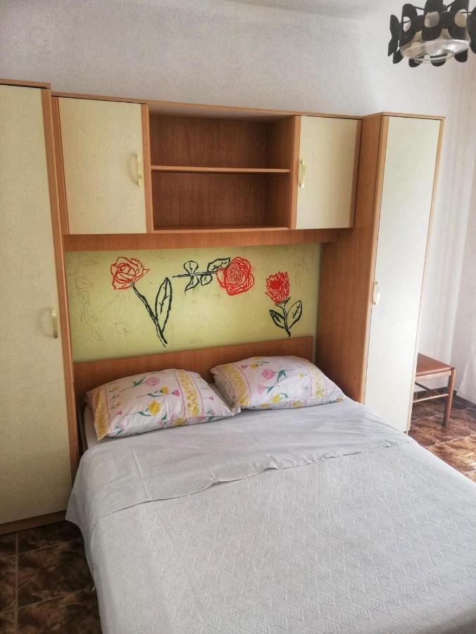 Apartmani Leon Biograd Na Moru Exterior photo